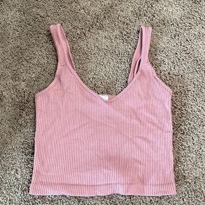 Dynamic Seamless Cropped Pink Tank